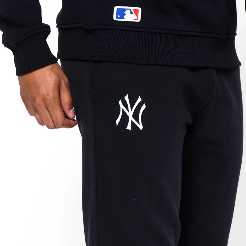 puksid-pikad-puksid-meresinine-track-pant-new-york-yankees-mlb-new-era puksid-pikad-puksid-meresinine-track-pant-new-york-yankees-mlb-new-era