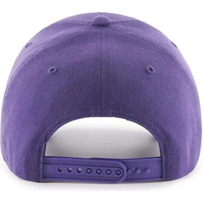 mutsid-kumer-violetne-snapback-new-york-yankees-mlb-47-brand