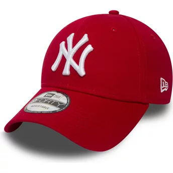 New Era Curved Brim 9FORTY Essential New York Yankees MLB Red Adjustable Cap