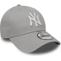 cap-kumer-gray-adjustable-strap-9forty-essential-new-york-yankees-mlb-new-era