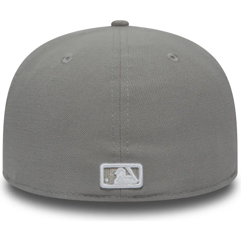 mutsid-lame-hall-liibuv-59fifty-essential-new-york-yankees-mlb-new-era