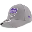 mutsid-kumer-hall-reguleeritav-9forty-the-league-sacramento-kings-nba-new-era