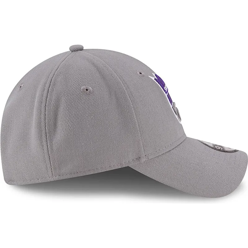 mutsid-kumer-hall-reguleeritav-9forty-the-league-sacramento-kings-nba-new-era