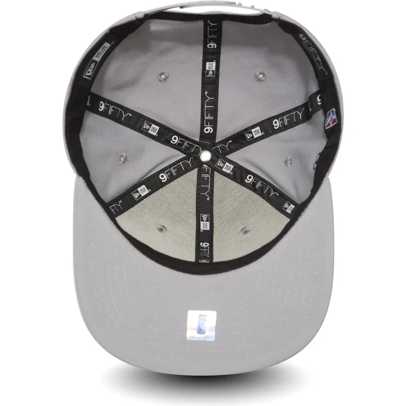 mutsid-lame-hall-snapback-9fifty-chain-stitch-toronto-raptors-nba-new-era