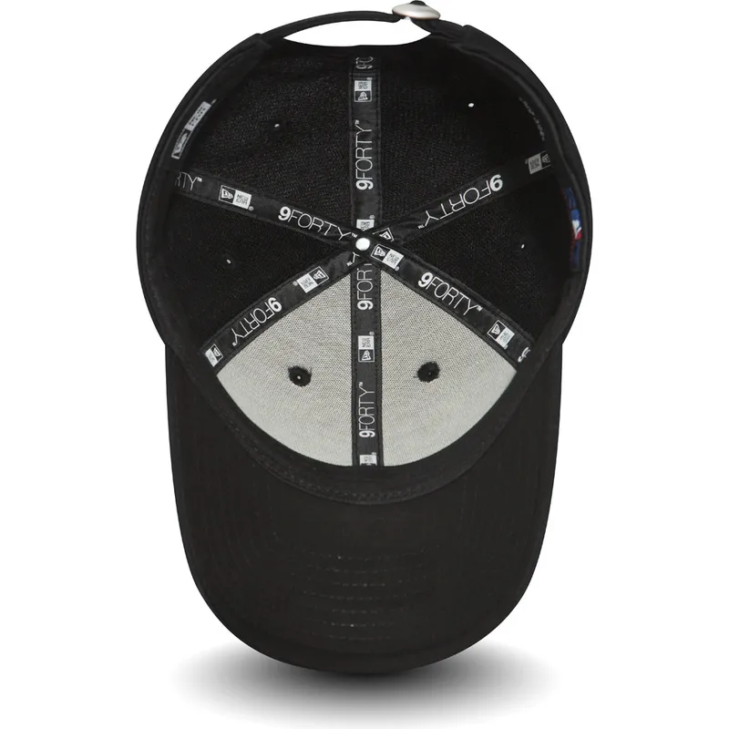 mutsid-kumer-must-reguleeritav-9forty-satin-patch-new-york-yankees-mlb-new-era