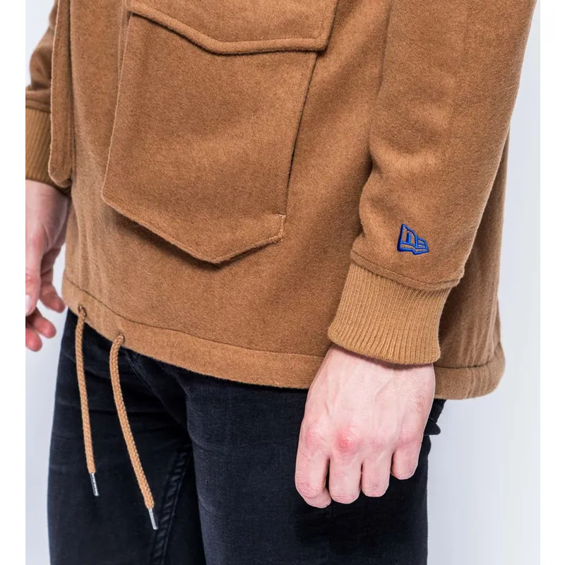dressipluusid-kapuutsiga-pruun-pullover-hoody-premium-classics-new-era