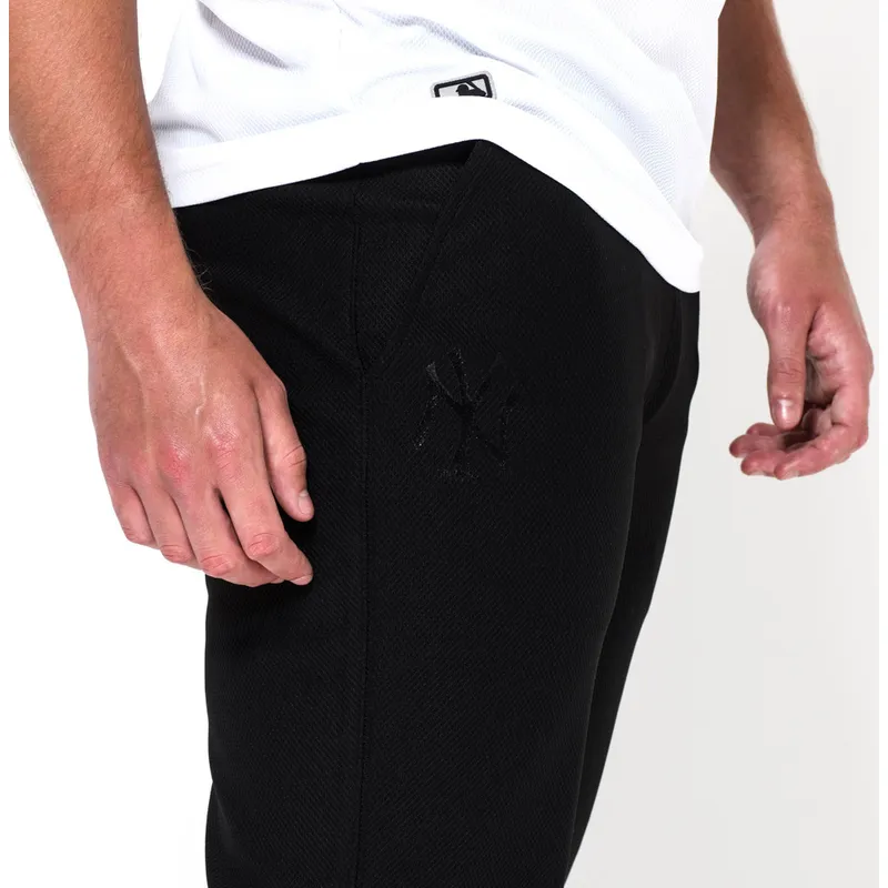 puksid-pikad-puksid-must-jogger-stealth-new-york-yankees-mlb-new-era