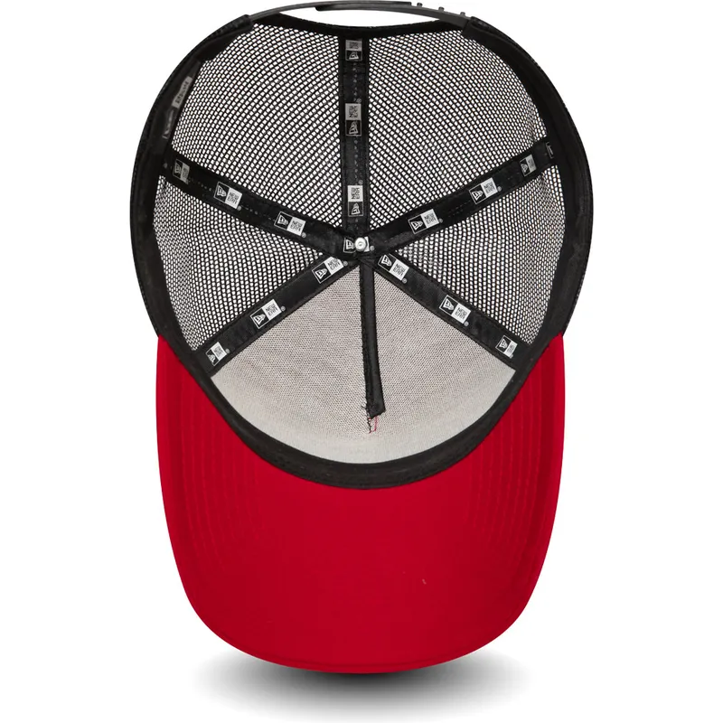 mutsid-kumer-punane-snapback-patch-a-frame-new-era