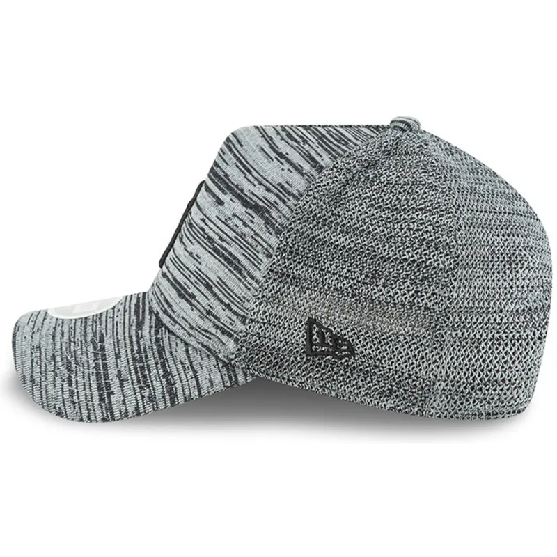 mutsid-kumer-hall-snapback-ajustable-9forty-engineered-fit-new-york-yankees-mlb-new-era