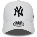 mutsid-kumer-valge-snapback-essential-a-frame-new-york-yankees-mlb-new-era