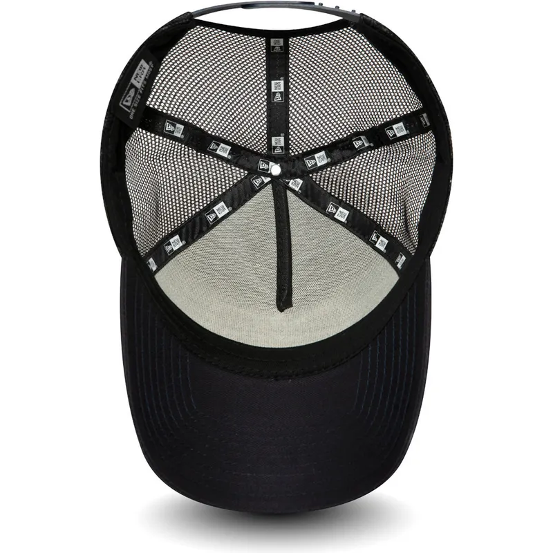 mutsid-kumer-meresinine-snapback-bear-tattoo-pack-a-frame-new-era