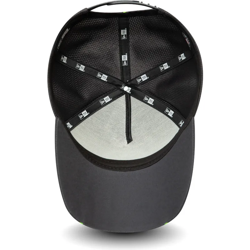 mutsid-kumer-hall-snapback-feather-pipe-a-frame-new-york-yankees-mlb-new-era