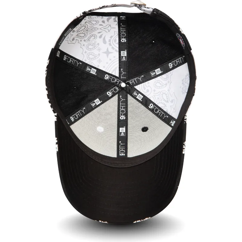 mutsid-kumer-must-reguleeritav-9forty-paisley-print-new-york-yankees-mlb-new-era