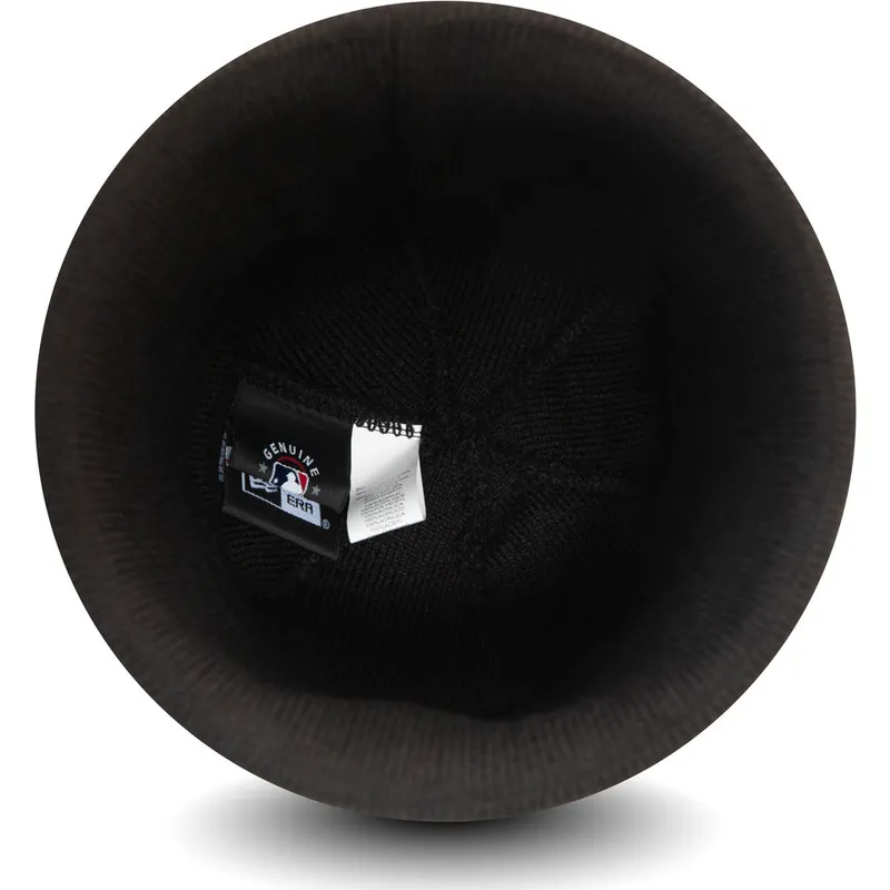 mutsid-must-team-cuff-new-york-yankees-mlb-new-era