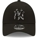 mutsid-kumer-must-reguleeritav-9forty-camo-infill-new-york-yankees-mlb-new-era