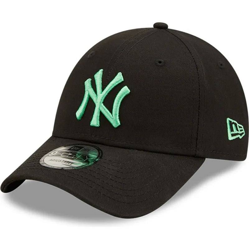 mutsid-kumer-must-reguleeritav-9forty-league-essential-new-york-yankees-mlb-new-era
