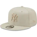 mutsid-lame-hall-snapback-9fifty-league-essential-new-york-yankees-mlb-new-era