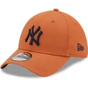 mutsid-kumer-pruun-liibuv-39thirty-league-essential-new-york-yankees-mlb-new-era