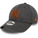 mutsid-kumer-hall-reguleeritav-9forty-shadow-tech-new-york-yankees-mlb-new-era