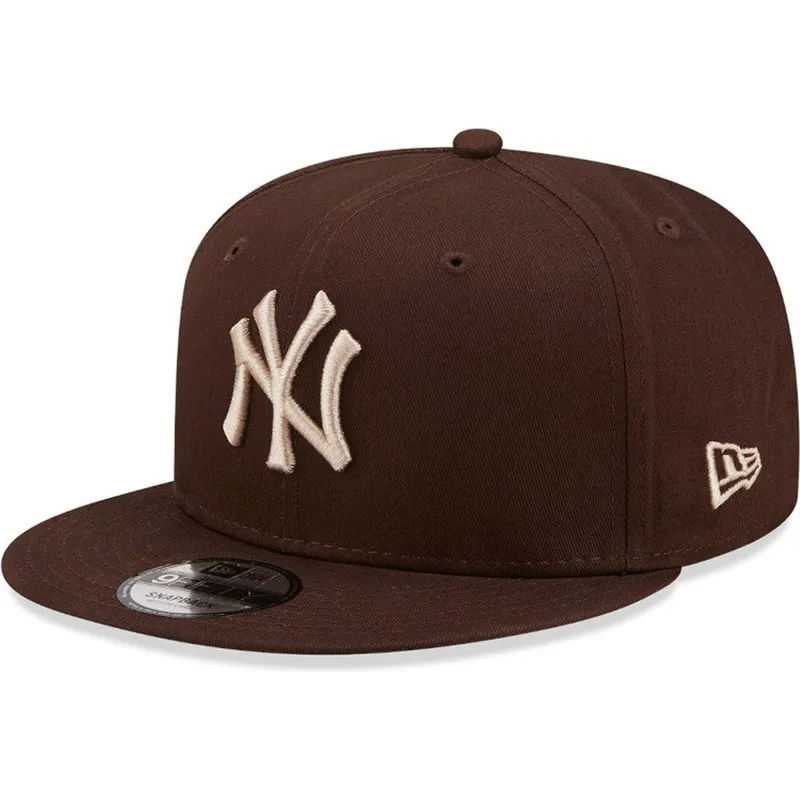 mutsid-lame-pruun-snapback-9fifty-league-essential-new-york-yankees-mlb-new-era