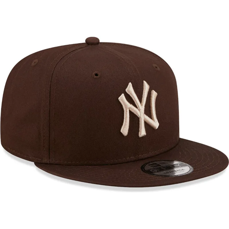 mutsid-lame-pruun-snapback-9fifty-league-essential-new-york-yankees-mlb-new-era