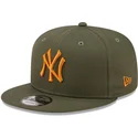 mutsid-lame-roheline-snapback-9fifty-league-essential-new-york-yankees-mlb-new-era