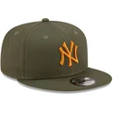 mutsid-lame-roheline-snapback-9fifty-league-essential-new-york-yankees-mlb-new-era