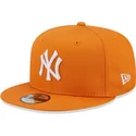 mutsid-lame-oranz-snapback-9fifty-league-essential-new-york-yankees-mlb-new-era