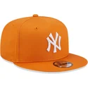 mutsid-lame-oranz-snapback-9fifty-league-essential-new-york-yankees-mlb-new-era