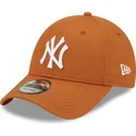 mutsid-kumer-pruun-reguleeritav-9forty-league-essential-new-york-yankees-mlb-new-era