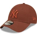 mutsid-kumer-pruun-reguleeritav-9forty-league-essential-new-york-yankees-mlb-new-era