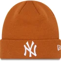 mutsid-pruun-league-essential-cuff-new-york-yankees-mlb-new-era