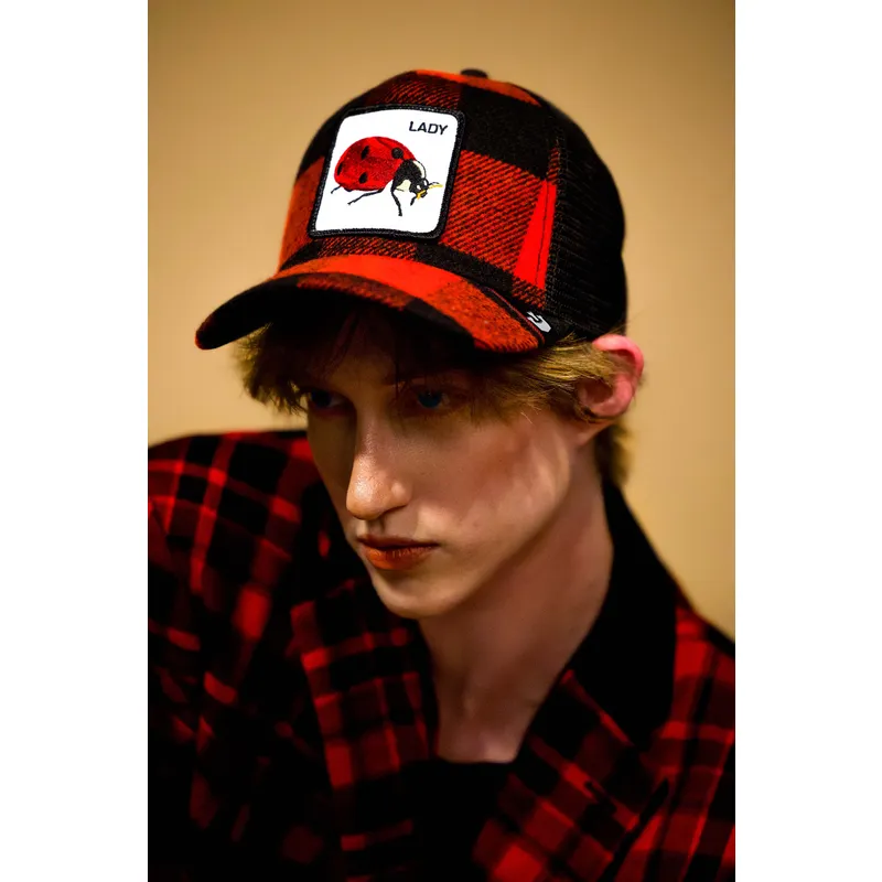 mutsid-kumer-punane-snapback-lady-plaidy-bug-the-farm-goorin-bros