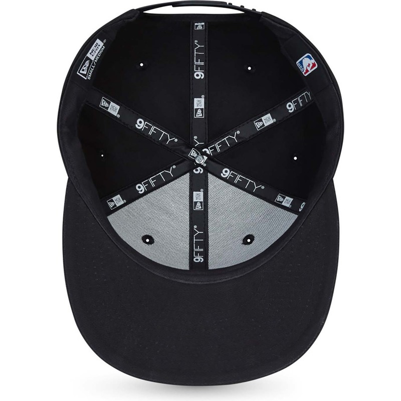 new-era-flat-brim-black-logo-9fifty-chicago-bulls-nba-black-snapback-cap