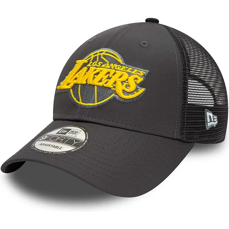 mutsid-kumer-hall-reguleeritav-9forty-home-field-los-angeles-lakers-nba-new-era