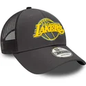 mutsid-kumer-hall-reguleeritav-9forty-home-field-los-angeles-lakers-nba-new-era