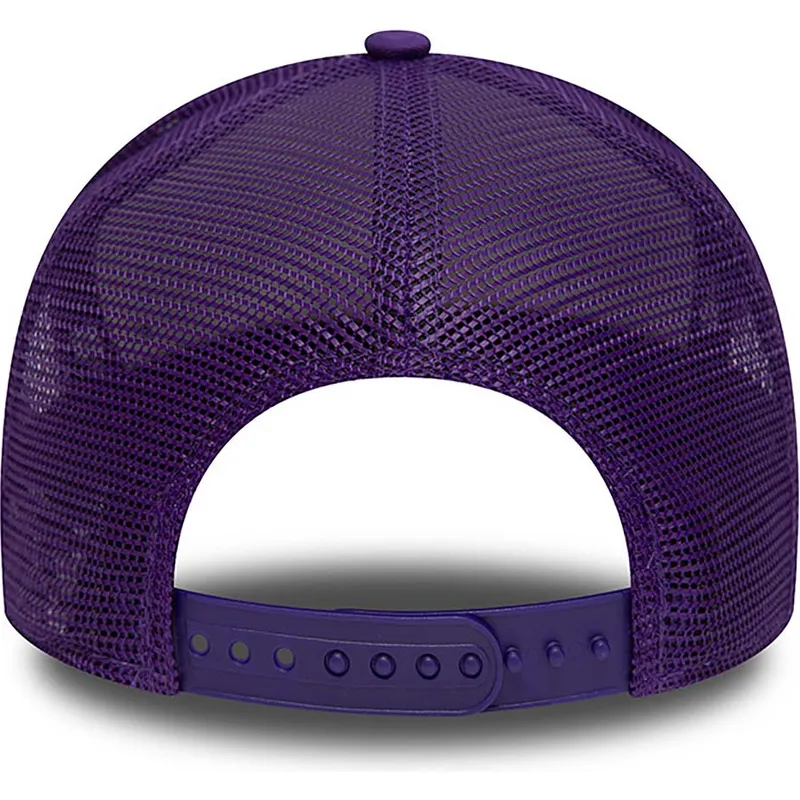 mutsid-kumer-violetne-snapback-a-frame-league-champions-los-angeles-lakers-nba-new-era