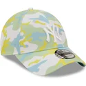 cap-kumer-green-adjustable-strap-9forty-all-over-print-seasonal-new-york-yankees-mlb-new-era