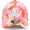 cap-kumer-pink-adjustable-strap-9forty-all-over-print-seasonal-new-york-yankees-mlb-new-era