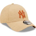 mutsid-kumer-pruun-reguleeritav-9forty-jersey-essential-new-york-yankees-mlb-new-era