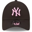 mutsid-kumer-must-reguleeritav-rosa-9forty-league-essential-new-york-yankees-mlb-new-era