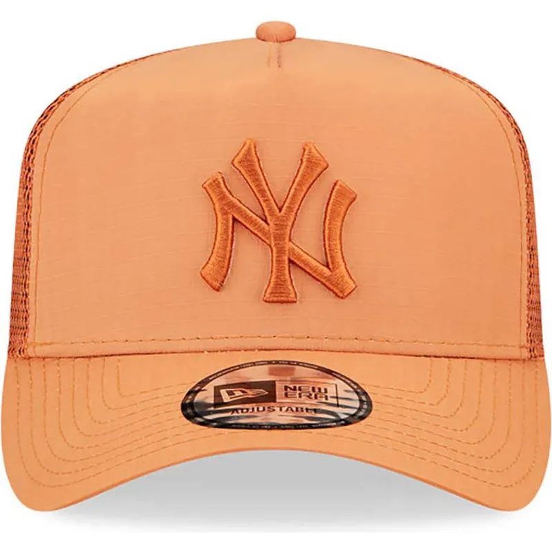 mutsid-kumer-pruun-snapback-a-frame-tech-ripstop-new-york-yankees-mlb-new-era