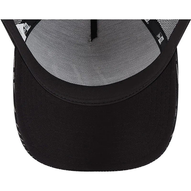 mutsid-kumer-must-snapback-a-frame-reflective-all-over-print-valentino-rossi-vr46-motogp-new-era mutsid-kumer-must-snapback-a-frame-reflective-all-over-print-valentino-rossi-vr46-motogp-new-era
