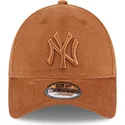 mutsid-kumer-pruun-reguleeritav-9forty-cord-new-york-yankees-mlb-new-era