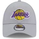 mutsid-kumer-hall-reguleeritav-9forty-team-side-patch-los-angeles-lakers-nba-new-era
