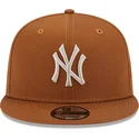 mutsid-lame-pruun-snapback-9fifty-league-essential-new-york-yankees-mlb-new-era