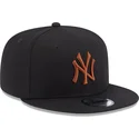 mutsid-lame-must-snapback-9fifty-league-essential-new-york-yankees-mlb-new-era