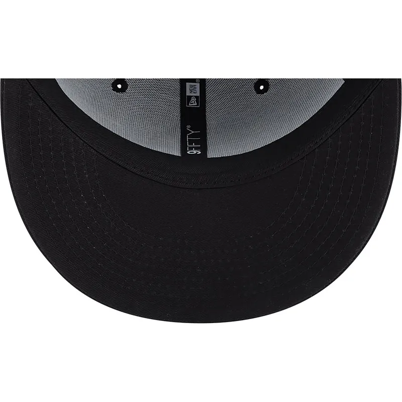 mutsid-lame-must-snapback-9fifty-league-essential-new-york-yankees-mlb-new-era