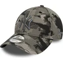 mutsid-kumer-kamuflaaz-reguleeritav-9forty-all-over-print-painted-new-york-yankees-mlb-new-era