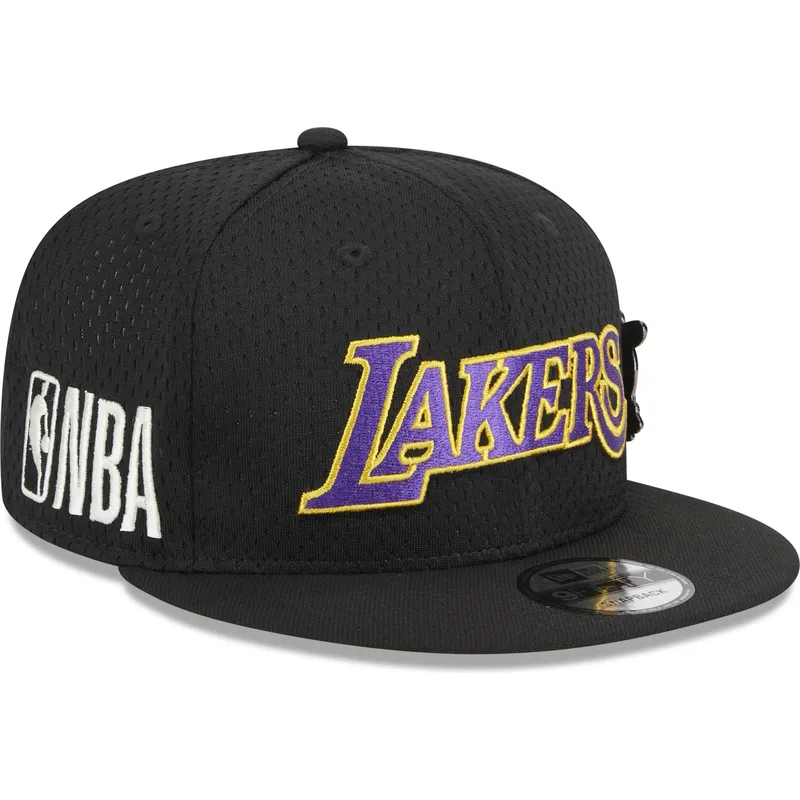 cap-lame-black-snapback-9fifty-post-up-pin-los-angeles-lakers-nba-new-era